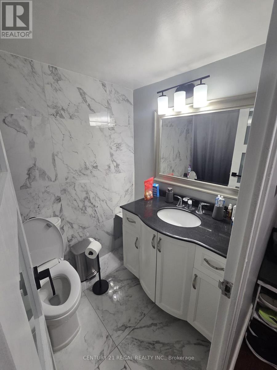 102 - 360 Ridelle Avenue, Toronto, Ontario M6B 1K1 - Photo 8 - W12608714