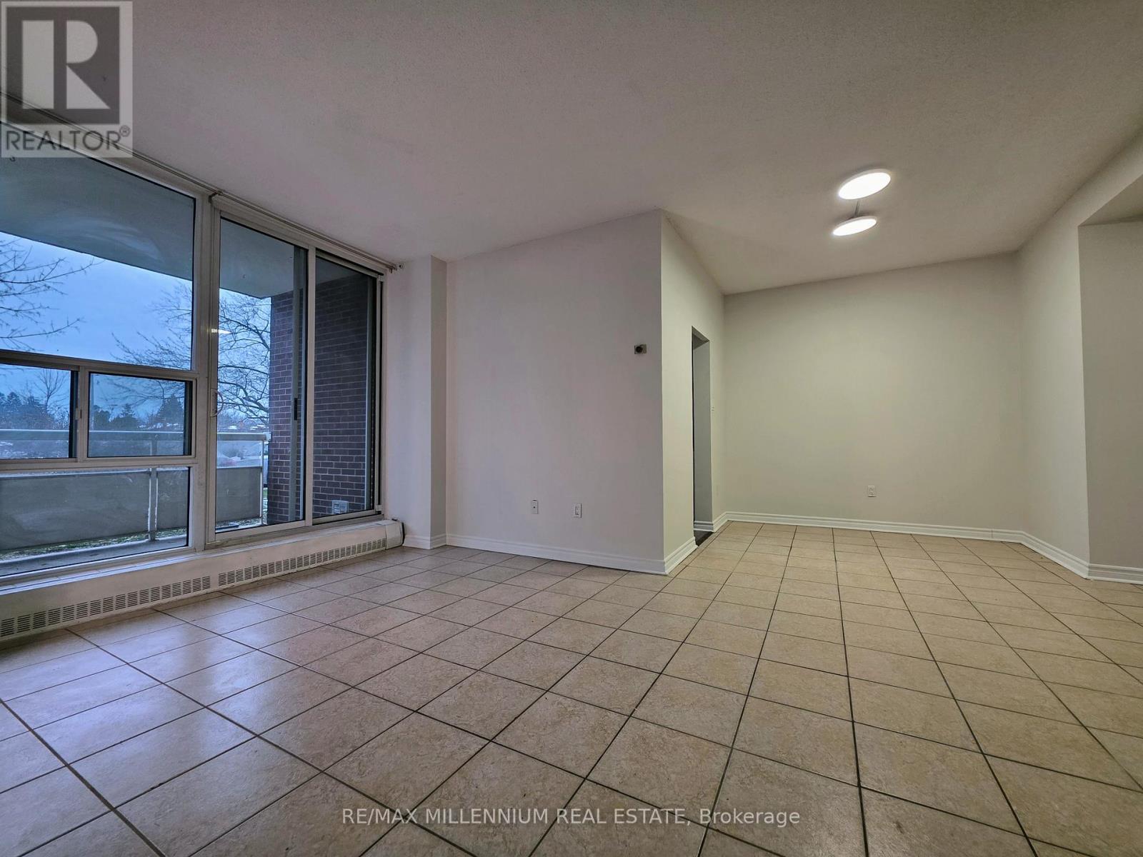 102 - 175 Hilda Avenue, Toronto, Ontario M2M 1V8 - Photo 3 - C12510084