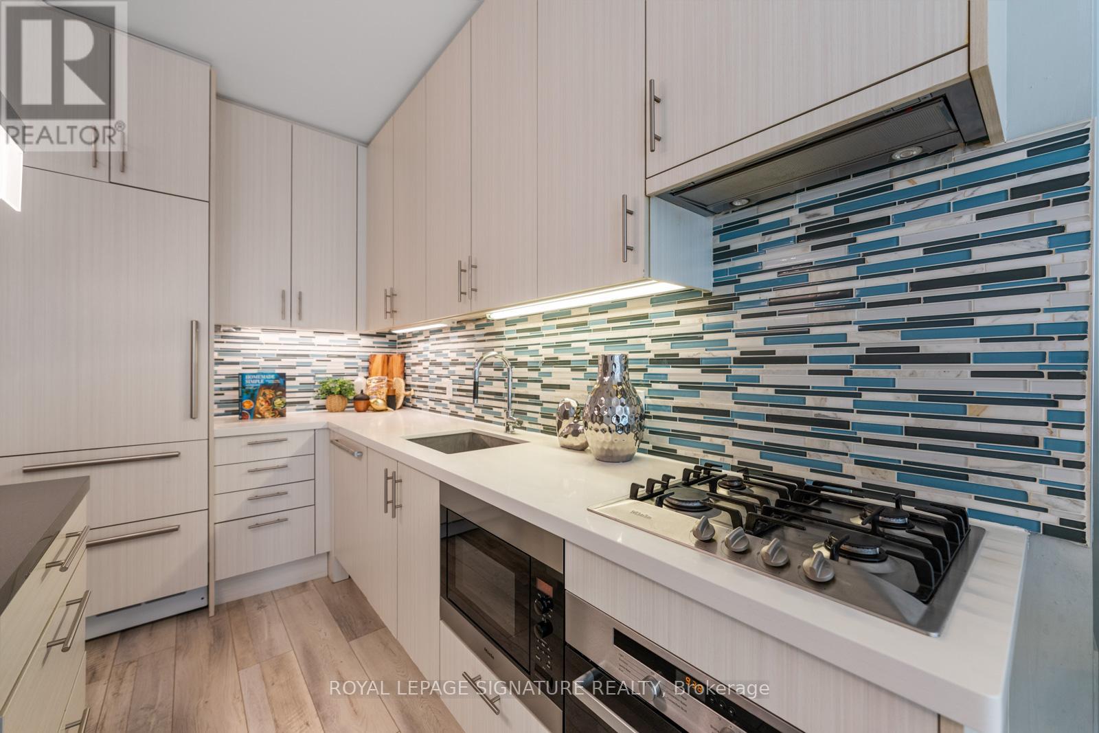 827 - 39 Queens Quay E, Toronto, Ontario M5E 0A5 - Photo 13 - C12608258