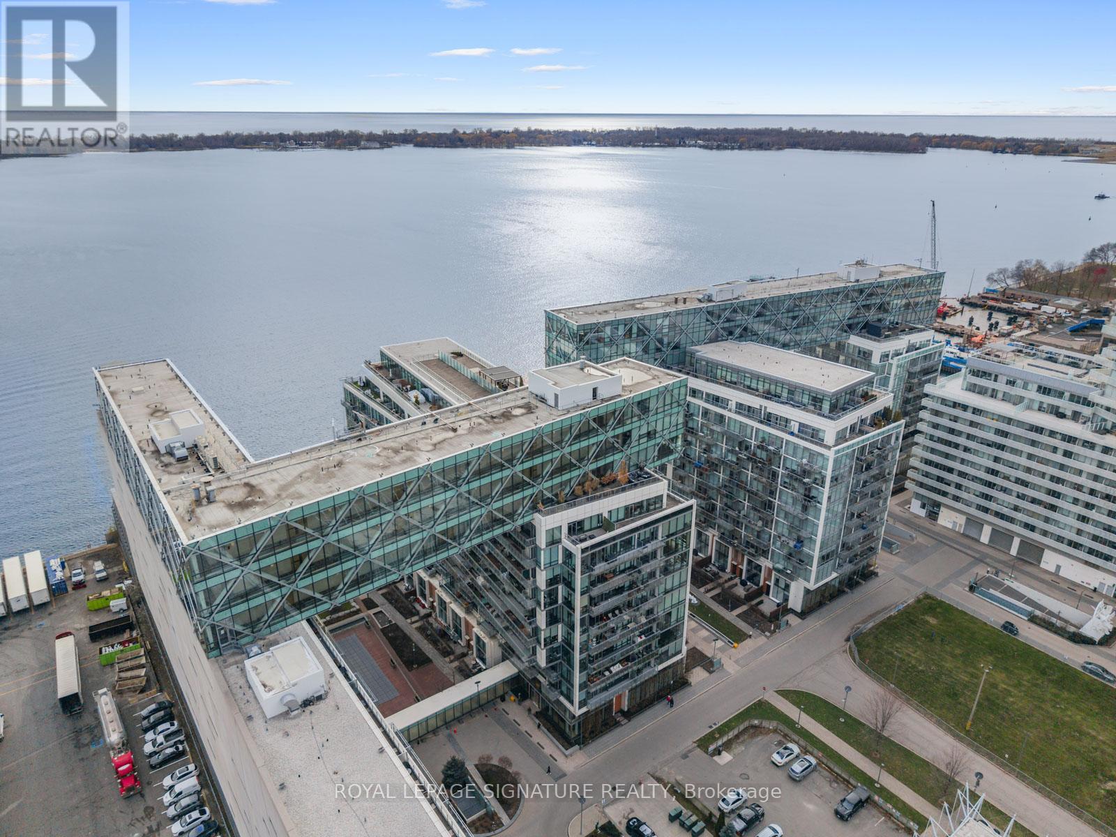827 - 39 Queens Quay E, Toronto, Ontario M5E 0A5 - Photo 2 - C12608258