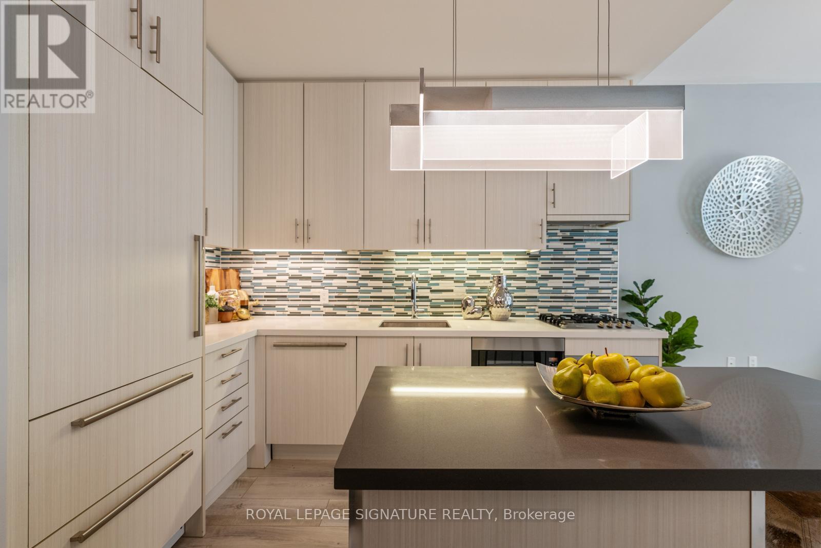 827 - 39 Queens Quay E, Toronto, Ontario M5E 0A5 - Photo 9 - C12608258