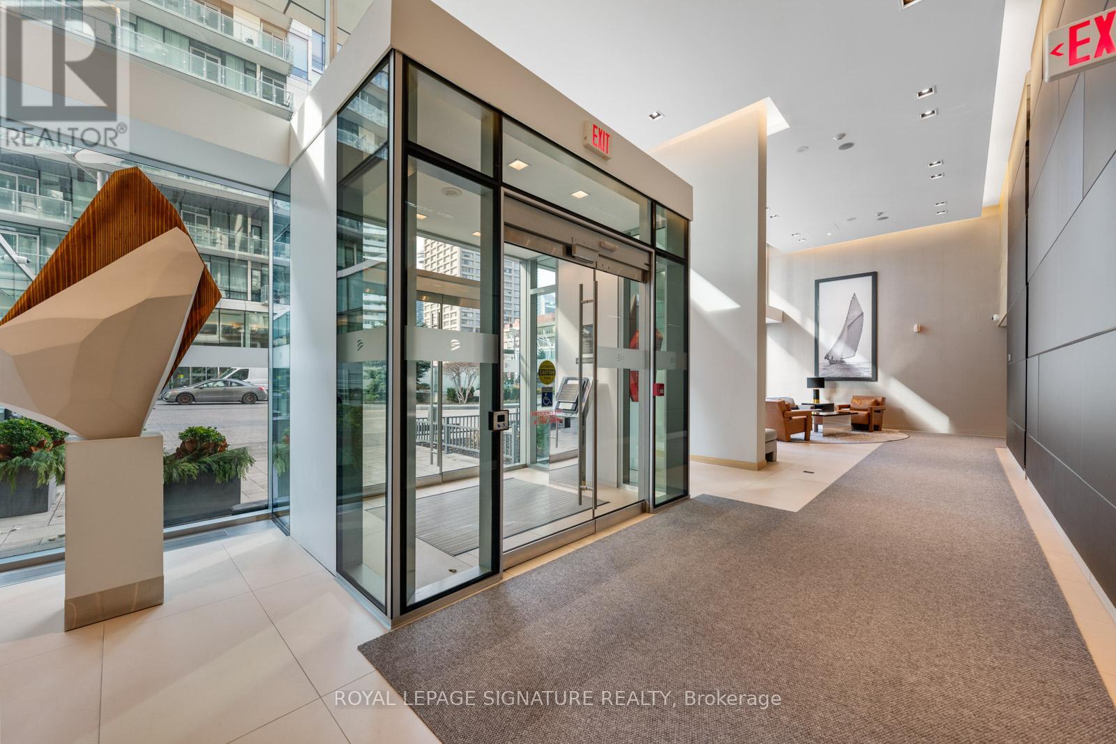 827 - 39 Queens Quay E, Toronto, Ontario M5E 0A5 - Photo 3 - C12608258