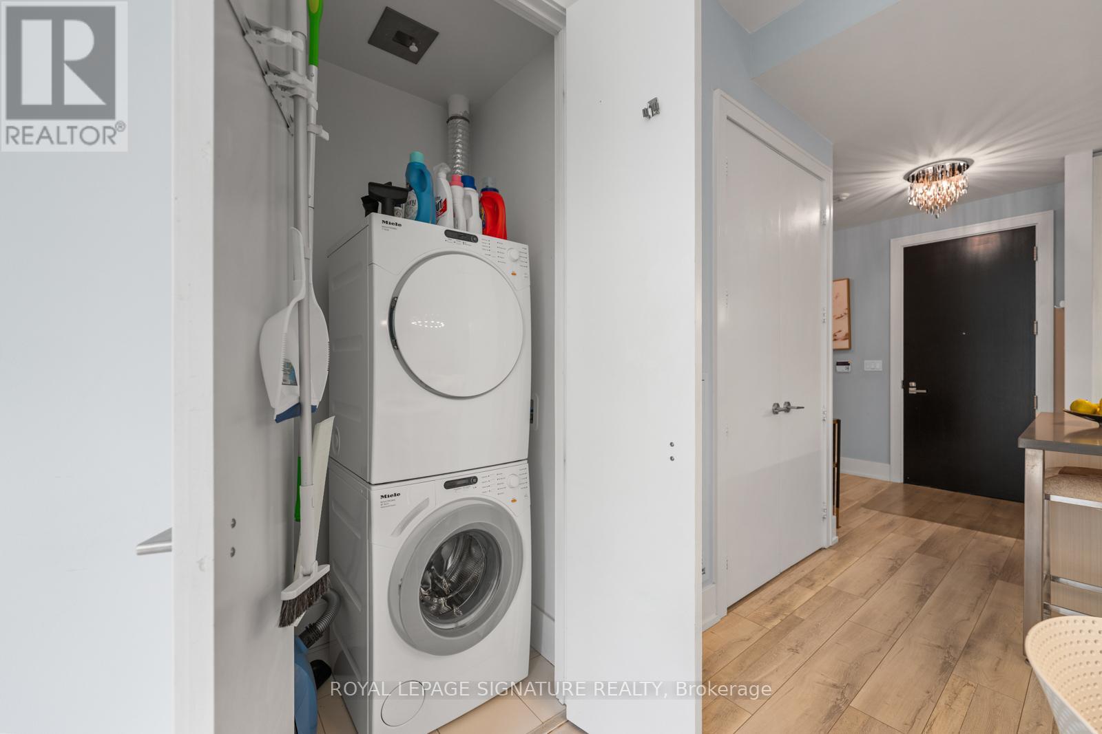 827 - 39 Queens Quay E, Toronto, Ontario M5E 0A5 - Photo 37 - C12608258