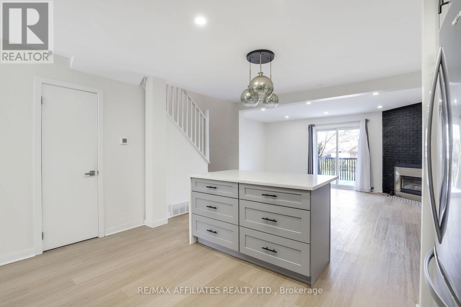 37 - 472 Sandhamn Private, Ottawa, Ontario  K1T 2Z4 - Photo 11 - X12608758