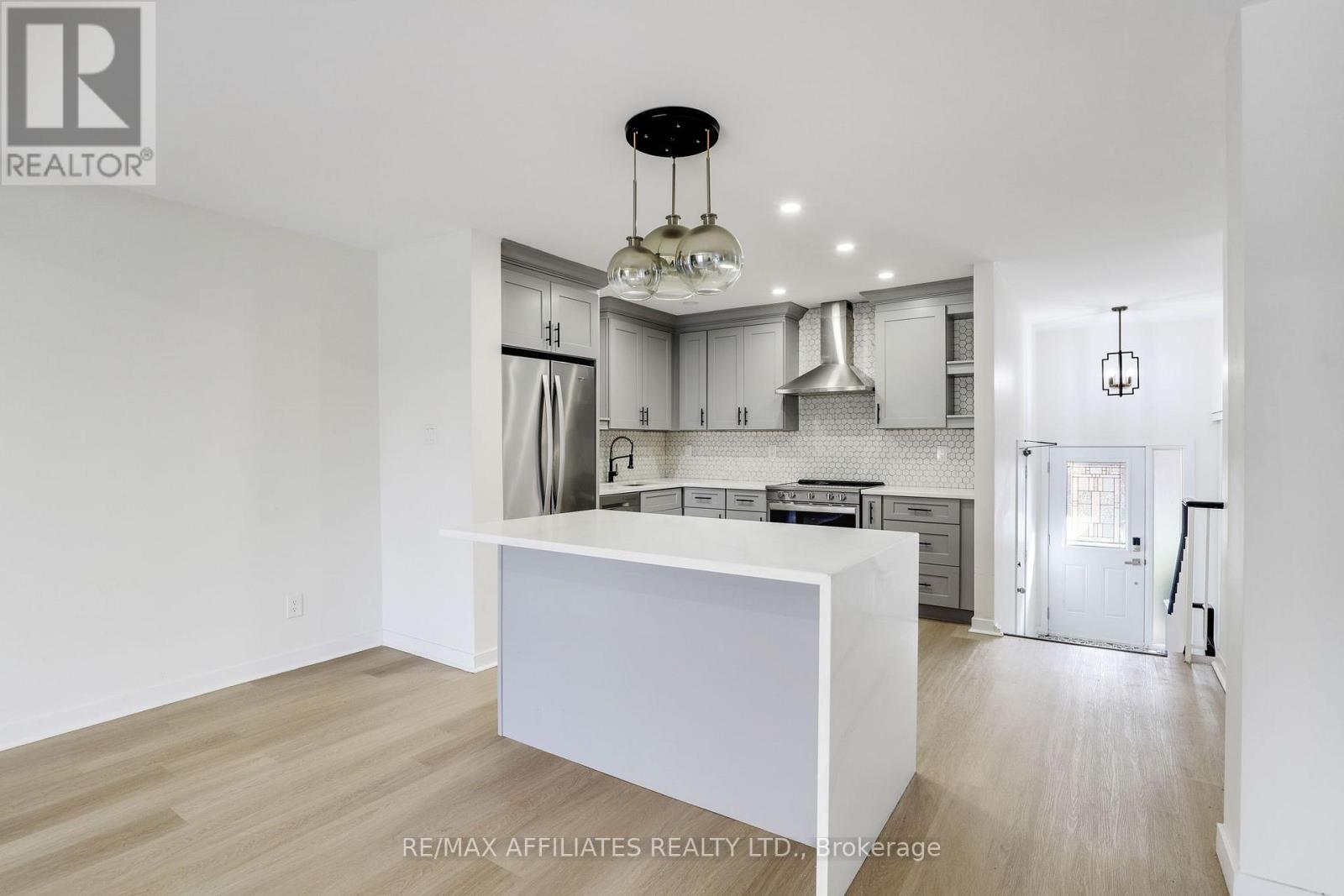 37 - 472 Sandhamn Private, Ottawa, Ontario  K1T 2Z4 - Photo 12 - X12608758