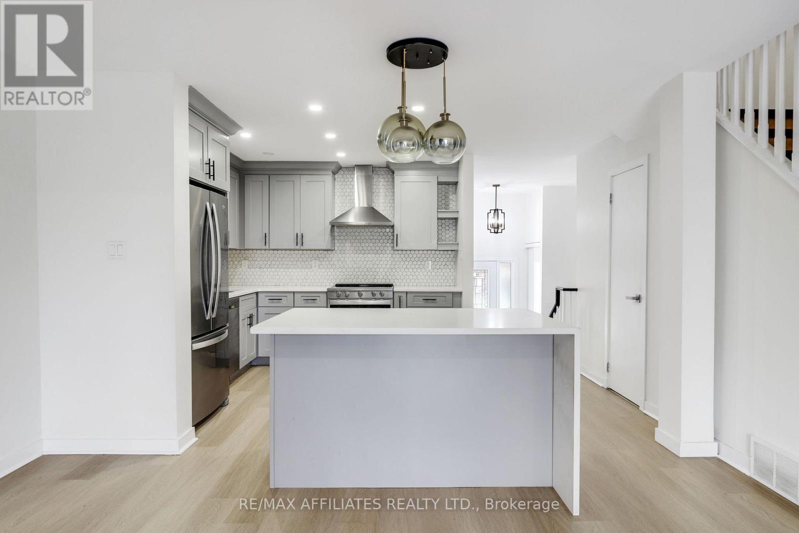 37 - 472 Sandhamn Private, Ottawa, Ontario  K1T 2Z4 - Photo 13 - X12608758