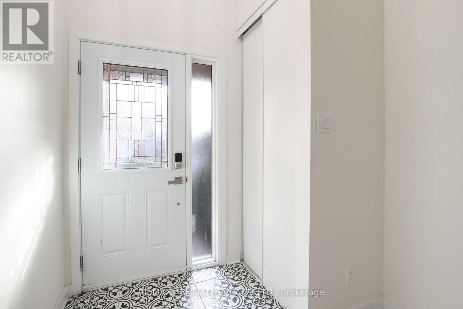 37 - 472 Sandhamn Private, Ottawa, Ontario  K1T 2Z4 - Photo 3 - X12608758