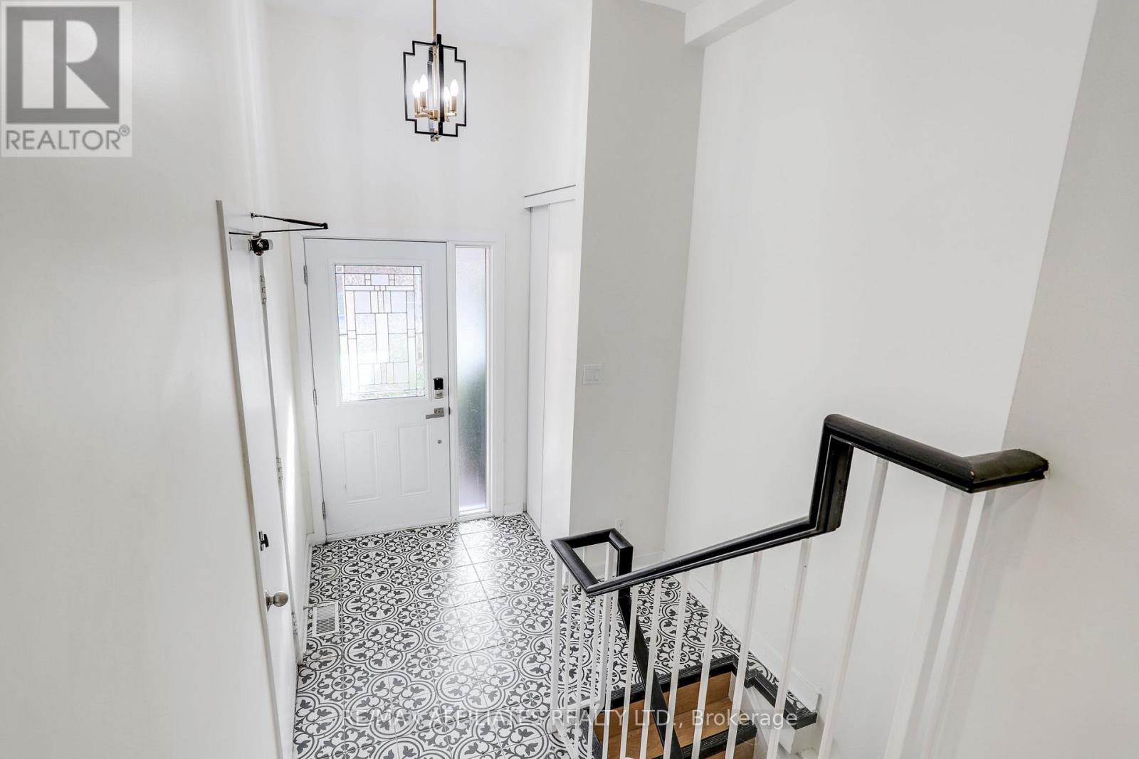 37 - 472 Sandhamn Private, Ottawa, Ontario  K1T 2Z4 - Photo 4 - X12608758