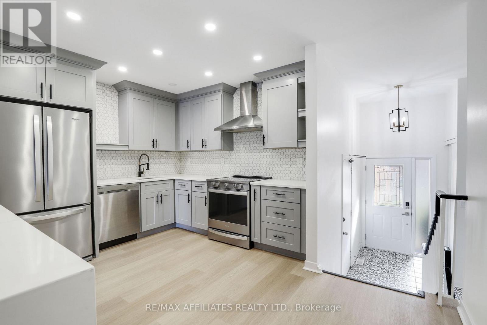 37 - 472 Sandhamn Private, Ottawa, Ontario  K1T 2Z4 - Photo 6 - X12608758