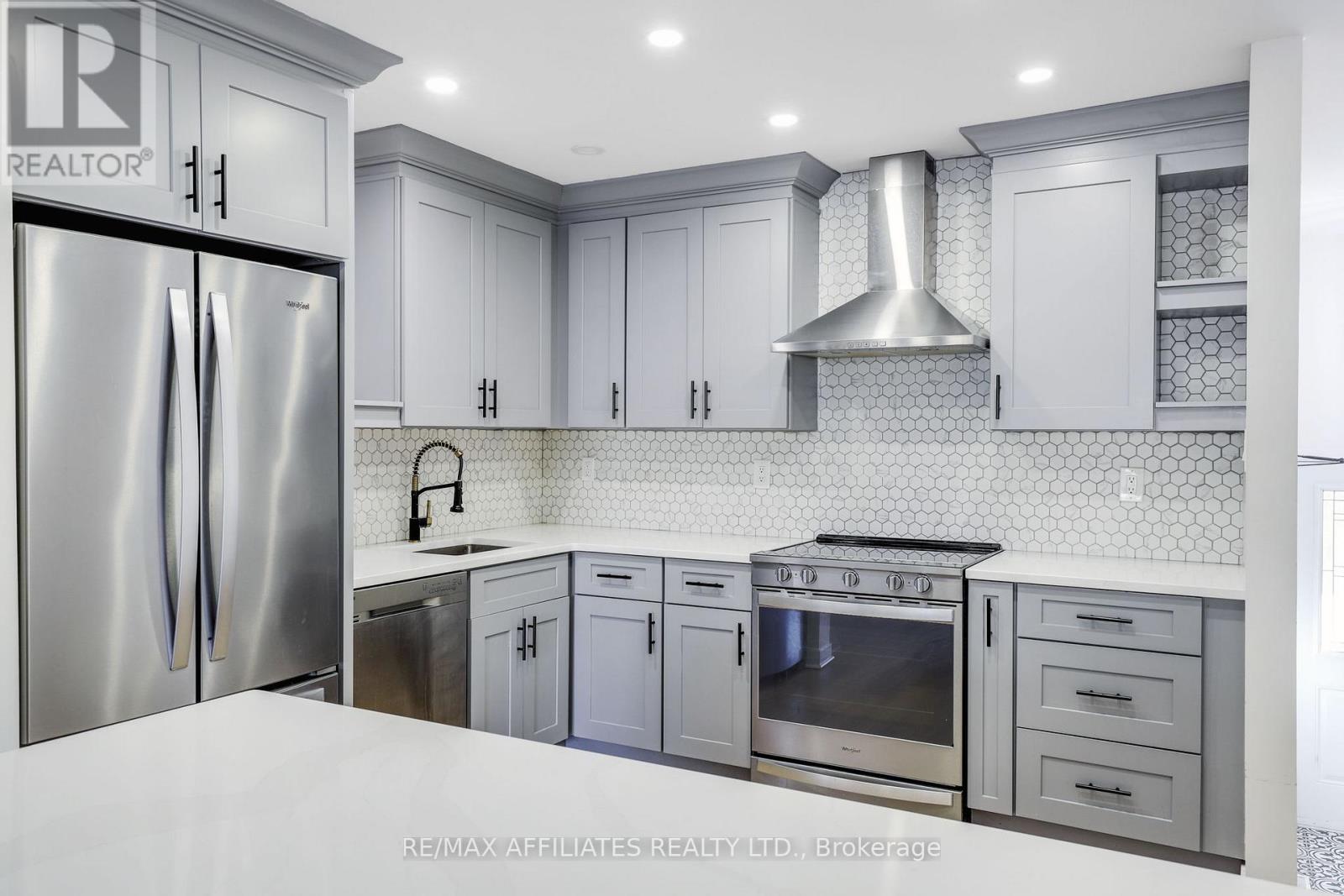 37 - 472 Sandhamn Private, Ottawa, Ontario  K1T 2Z4 - Photo 8 - X12608758