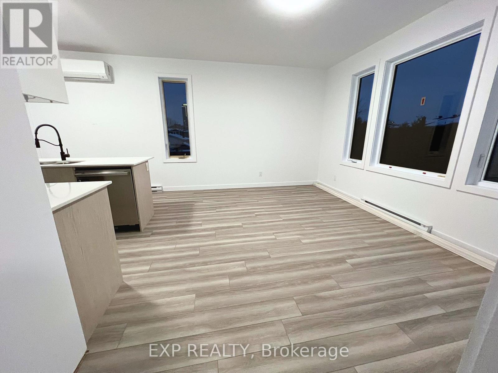 Unit 6 - 1371 Louis Lane, Ottawa, Ontario  K1B 3P2 - Photo 7 - X12608762