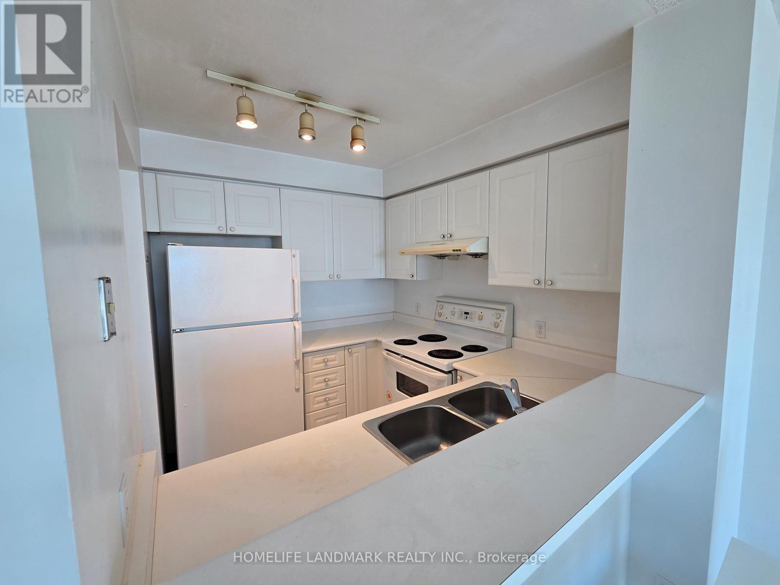 2206 - 1 Lee Centre Drive, Toronto, Ontario  M1H 3J2 - Photo 7 - E12608732