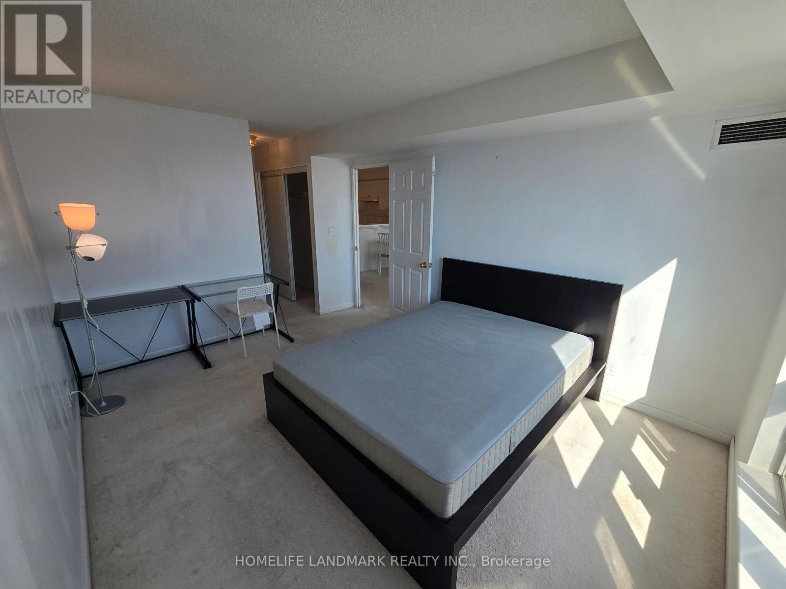 2206 - 1 Lee Centre Drive, Toronto, Ontario  M1H 3J2 - Photo 9 - E12608732