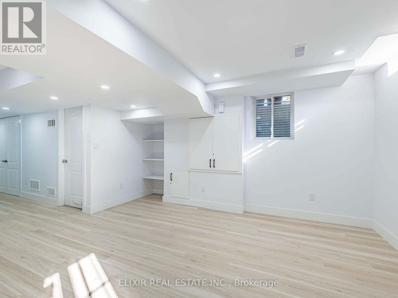 20 Penn Drive, Brampton, Ontario  L7A 1N9 - Photo 14 - W12608720