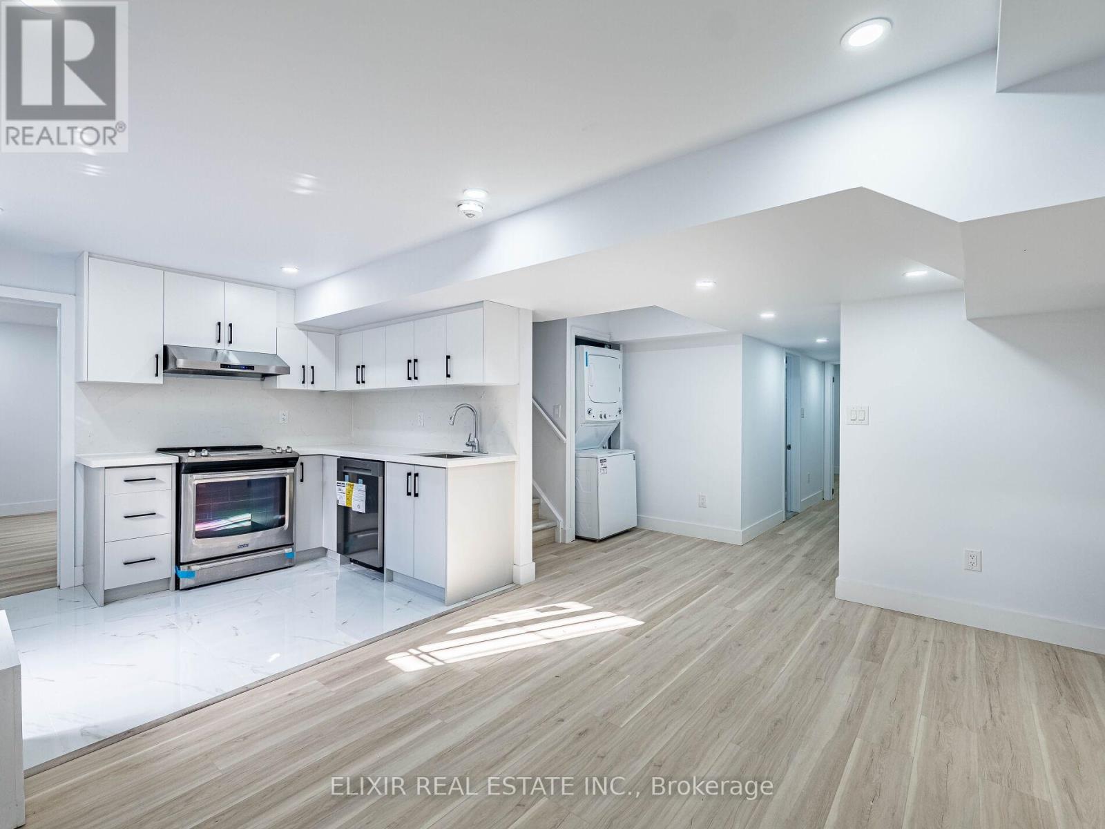 20 Penn Drive, Brampton, Ontario  L7A 1N9 - Photo 15 - W12608720