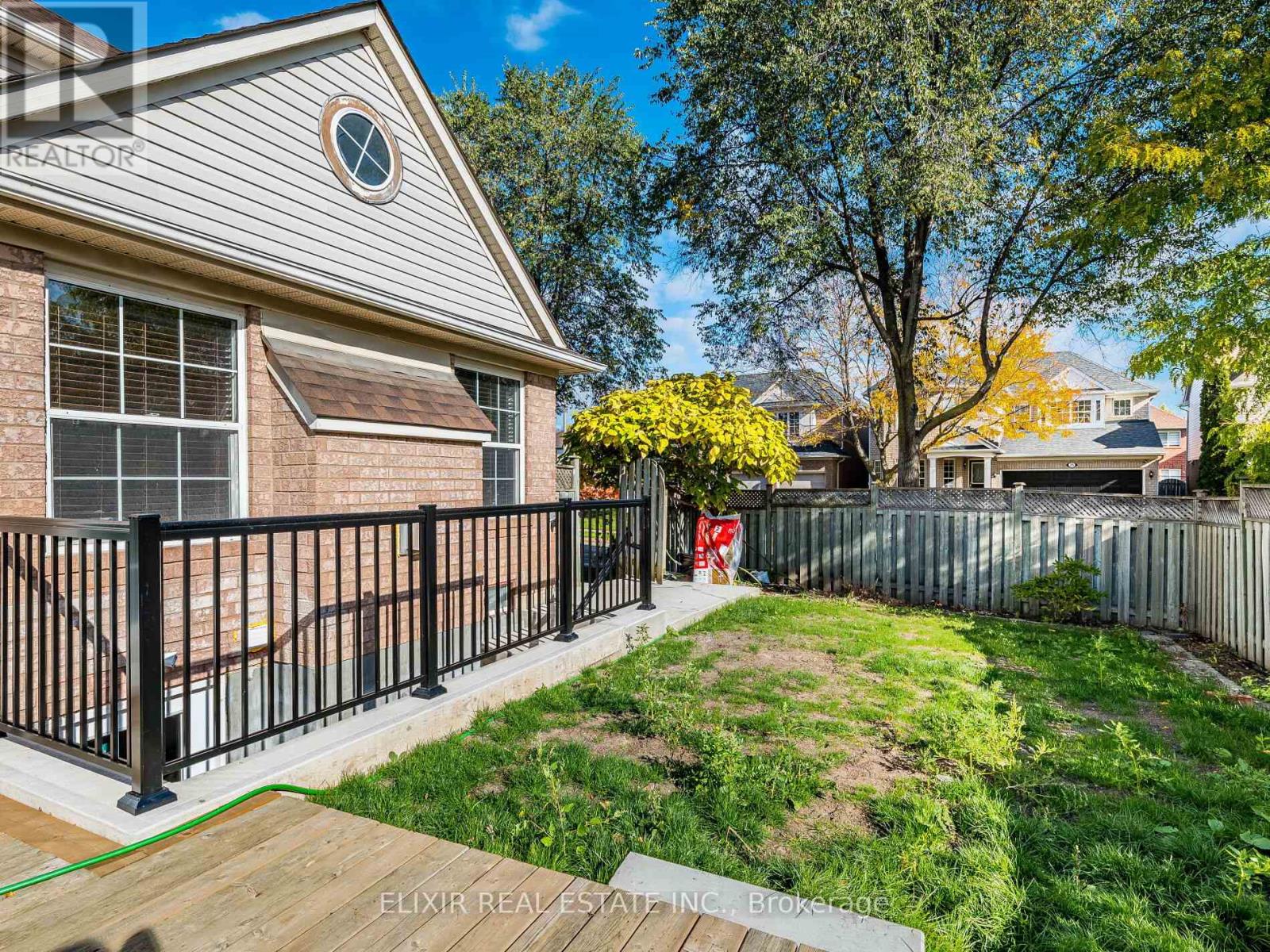 20 Penn Drive, Brampton, Ontario  L7A 1N9 - Photo 34 - W12608720