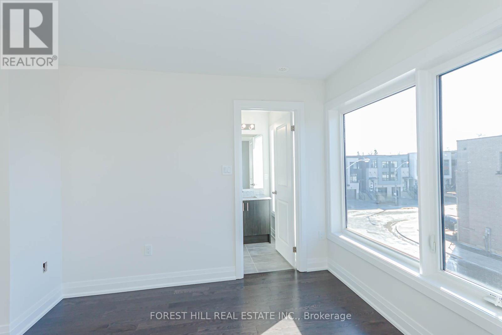 2 - 37 Wild Rose Gardens, Toronto, Ontario  M6L 0A5 - Photo 12 - W12608738