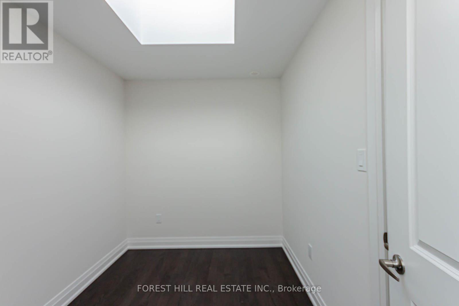 2 - 37 Wild Rose Gardens, Toronto, Ontario  M6L 0A5 - Photo 16 - W12608738