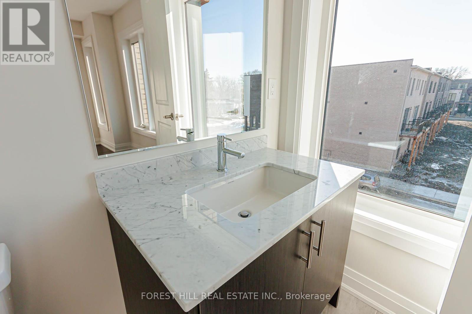 2 - 37 Wild Rose Gardens, Toronto, Ontario  M6L 0A5 - Photo 17 - W12608738