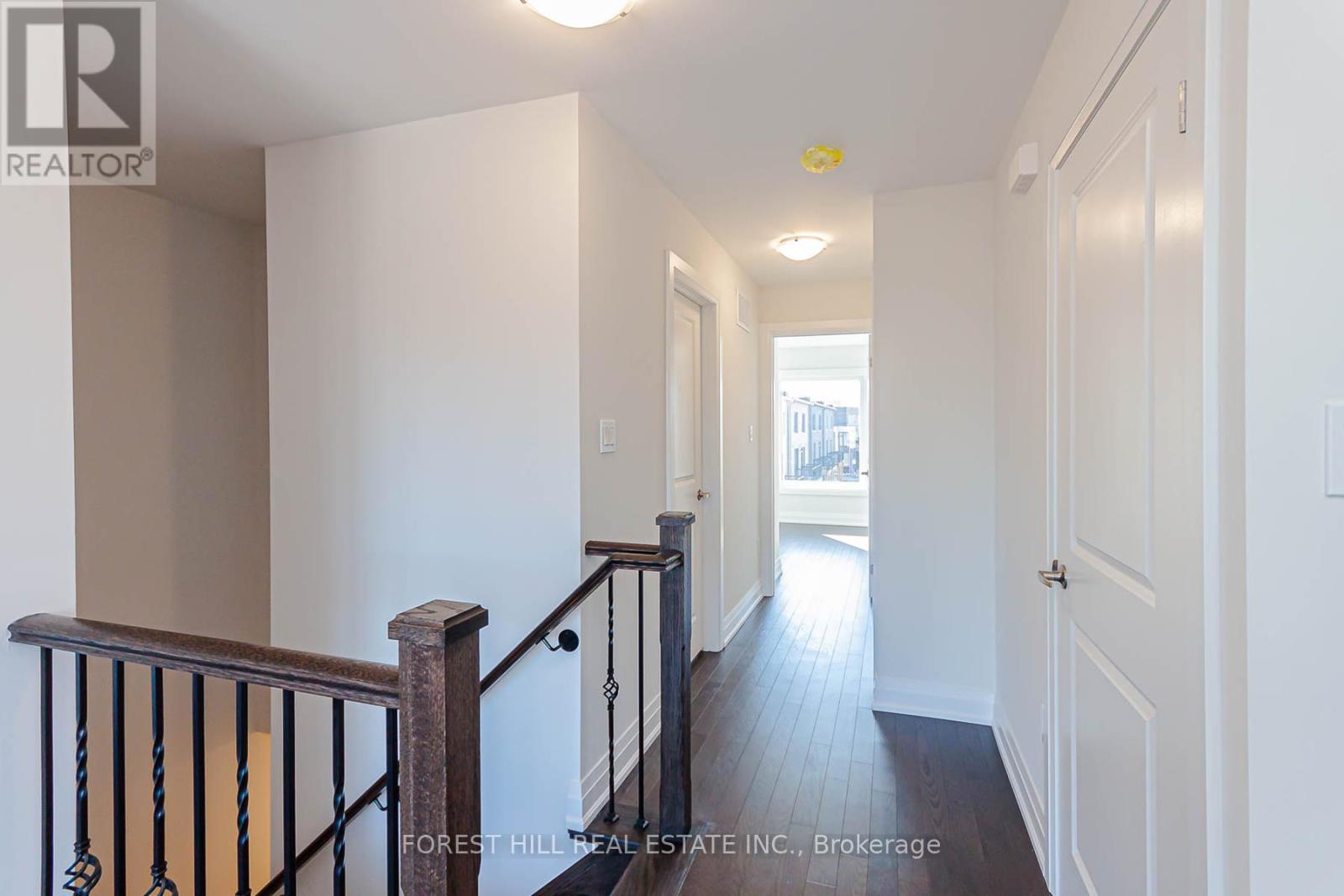 2 - 37 Wild Rose Gardens, Toronto, Ontario  M6L 0A5 - Photo 8 - W12608738