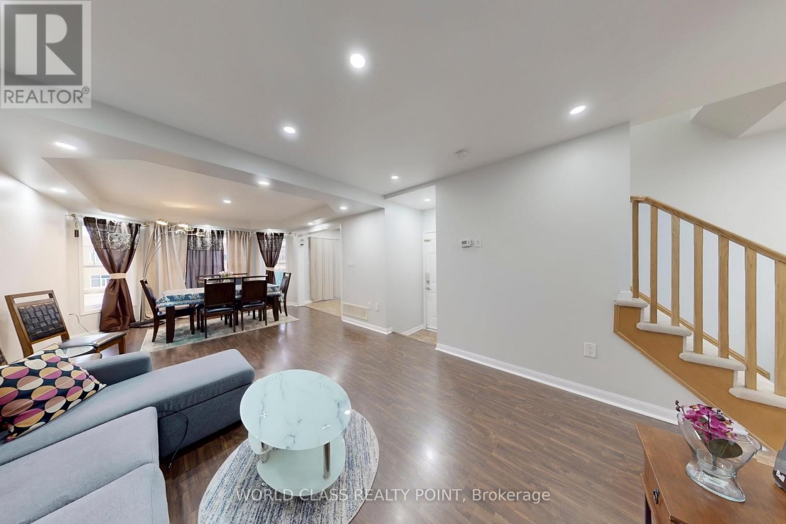 382 Pringle Avenue, Milton, Ontario  L9T 7M4 - Photo 4 - W12608740