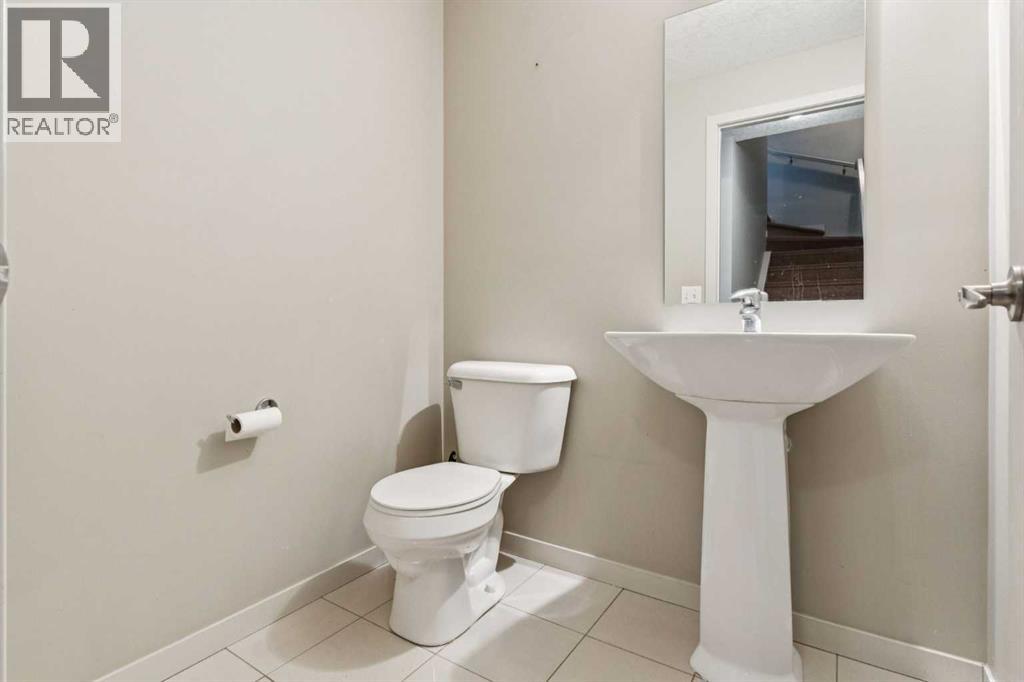 105 Copperpond Row Se, Calgary, Alberta  T2H 1H3 - Photo 11 - A2235188