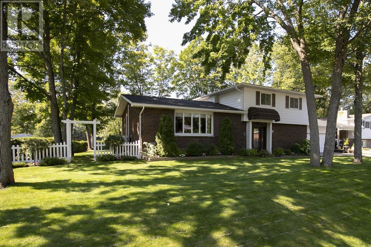 39 Val St, Sault Ste. Marie, Ontario P6A 5B4 - Photo 11 - SM252468