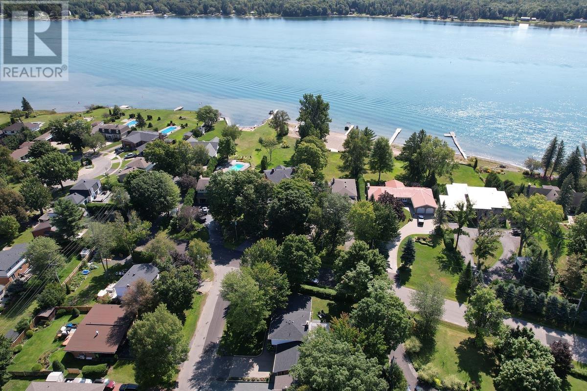 39 Val St, Sault Ste. Marie, Ontario P6A 5B4 - Photo 2 - SM252468