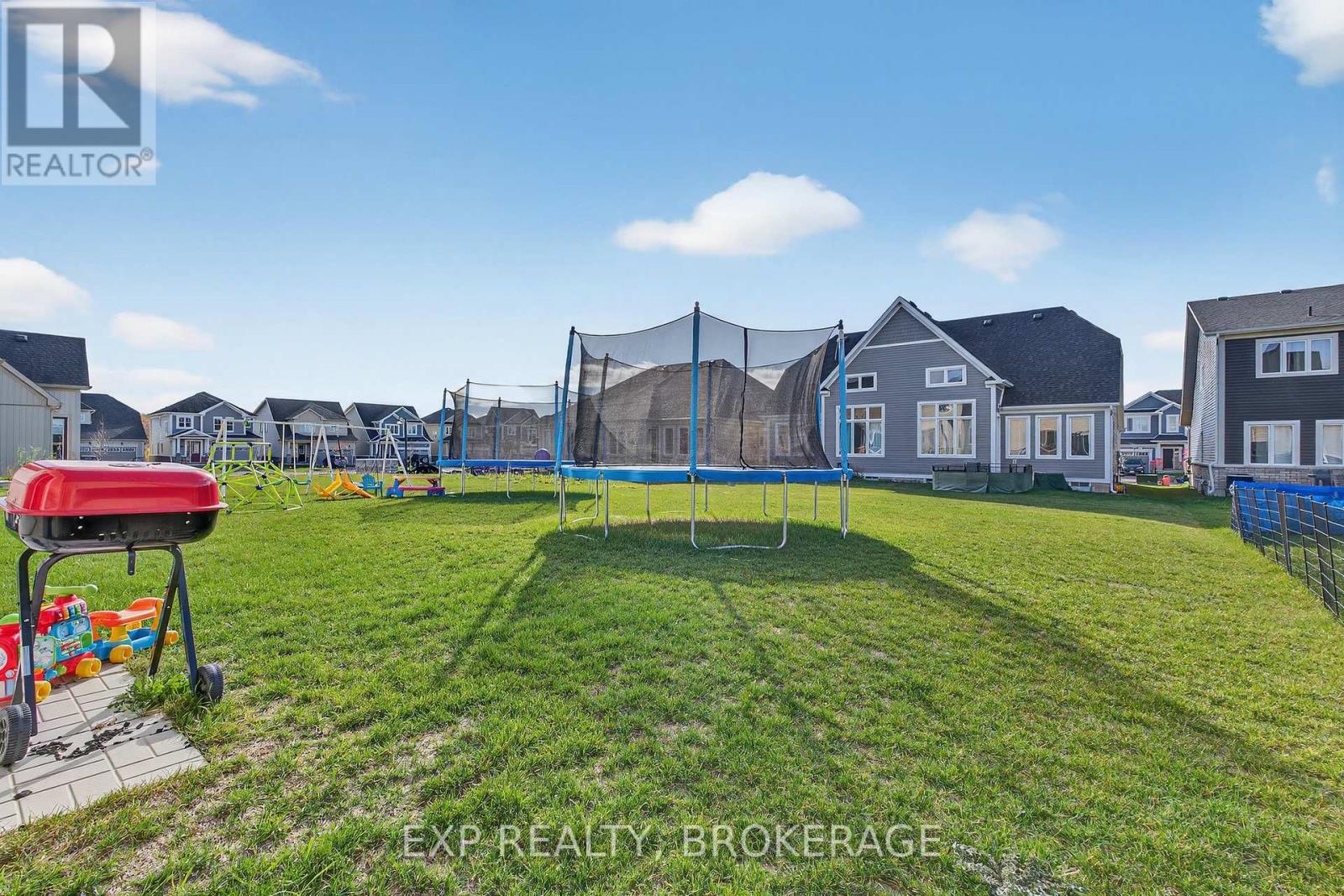 73 Oakmont Drive, Loyalist (Bath), Ontario  K0H 1G0 - Photo 28 - X12608790