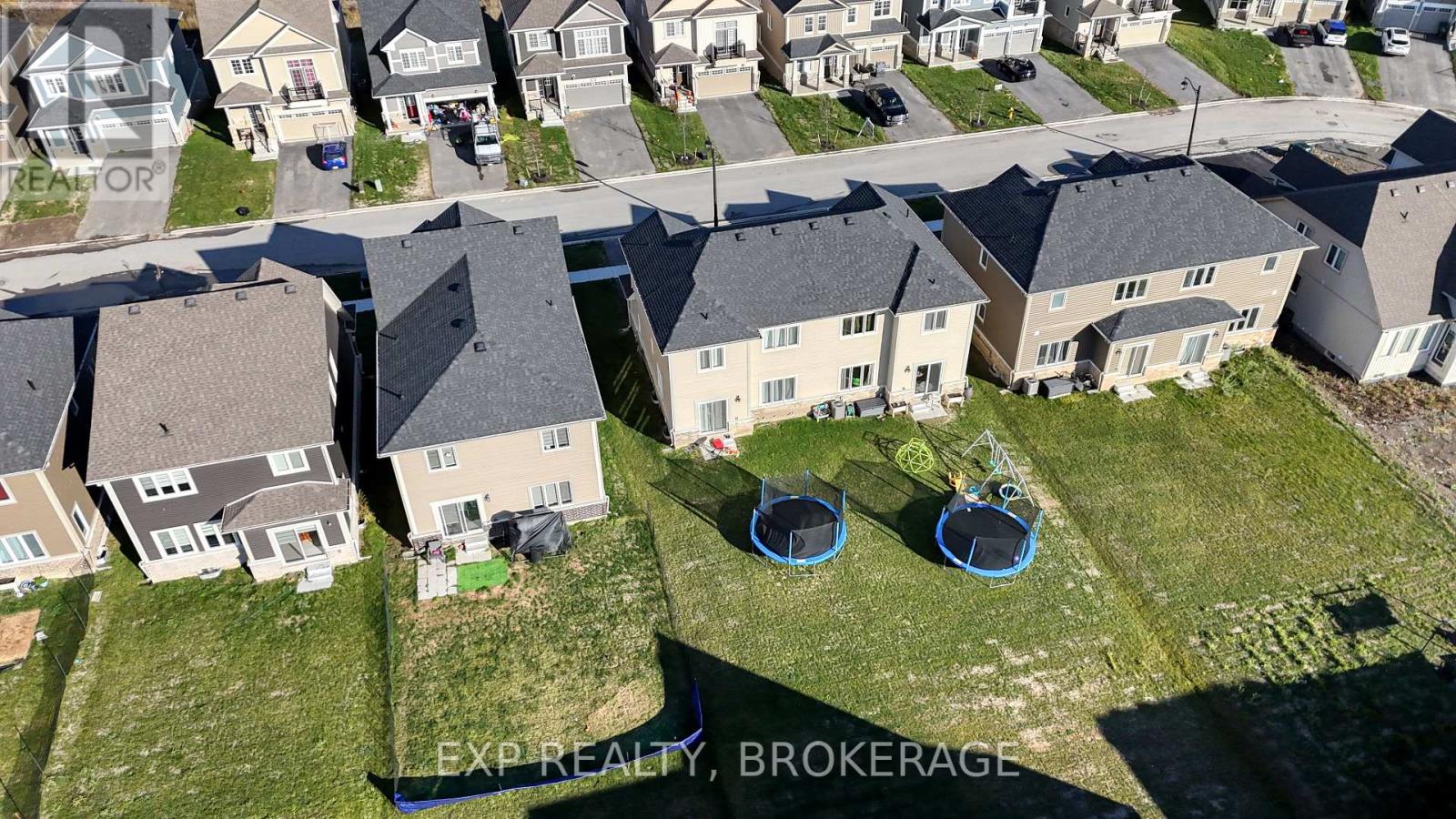 73 Oakmont Drive, Loyalist (Bath), Ontario  K0H 1G0 - Photo 32 - X12608790