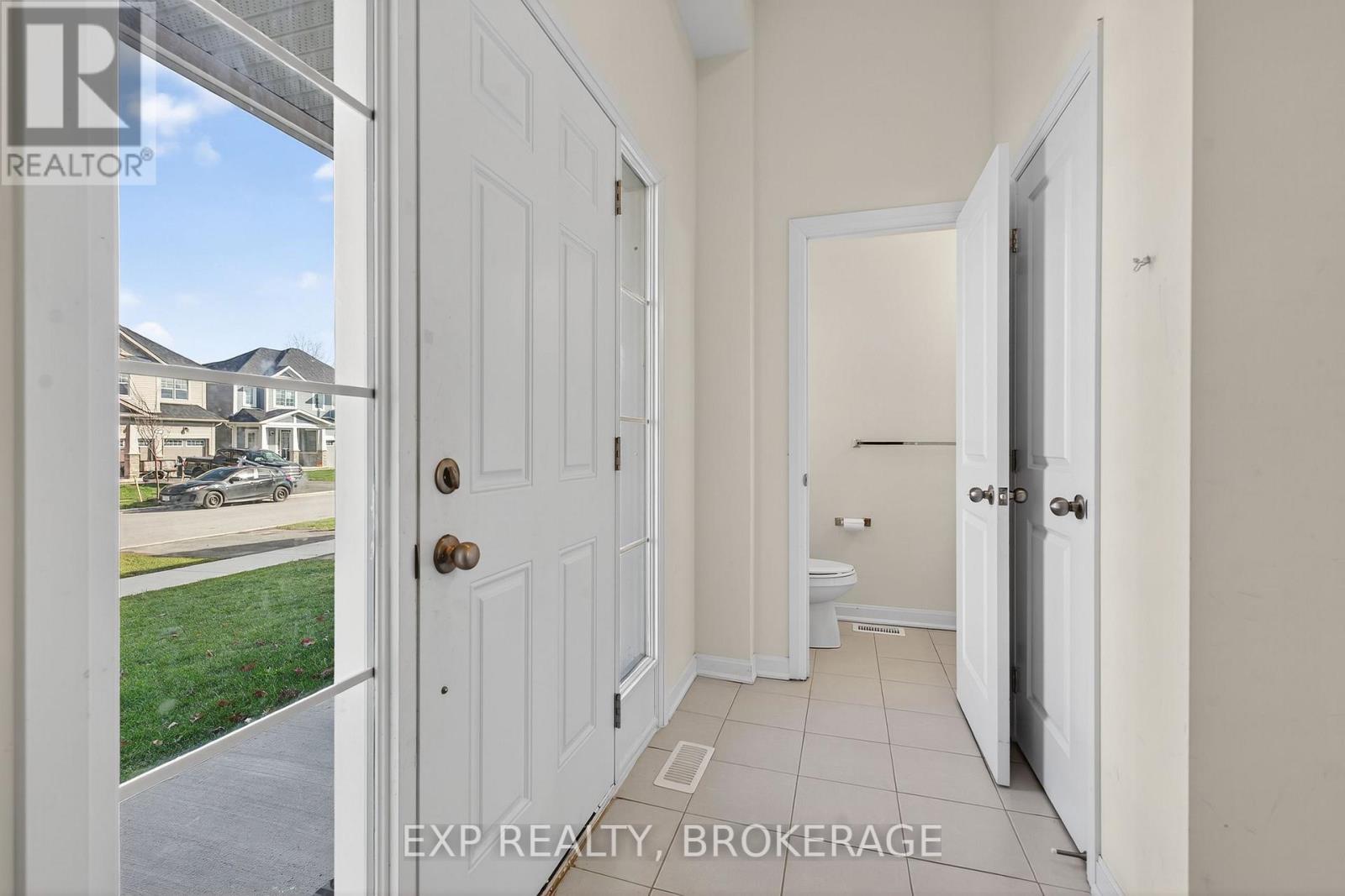 73 Oakmont Drive, Loyalist (Bath), Ontario  K0H 1G0 - Photo 5 - X12608790