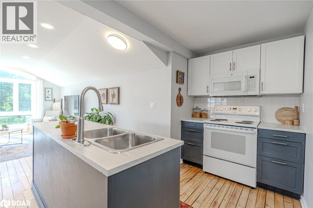 9866 County Road 93, Penetanguishene, Ontario  L0K 2E1 - Photo 6 - 40767700