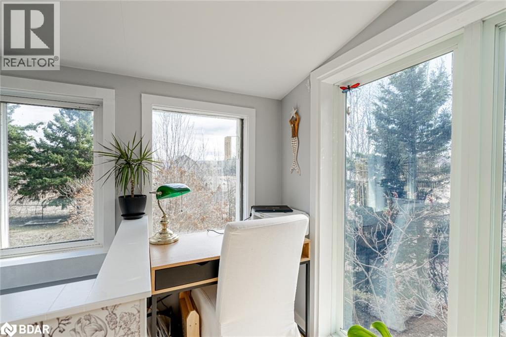 9866 County Road 93, Penetanguishene, Ontario  L0K 2E1 - Photo 4 - 40767700