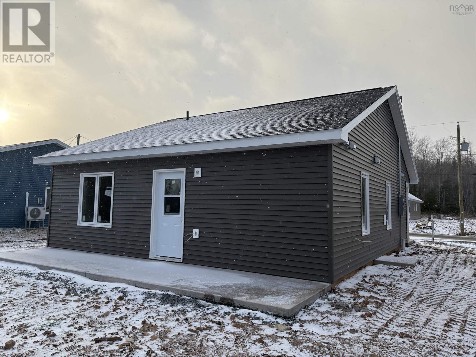 43 Amelia Ave Avenue, Stewiacke, Nova Scotia  B0N 2J0 - Photo 3 - 202529142