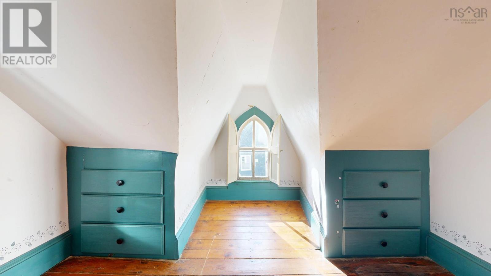 77 Fox Street, Lunenburg, Nova Scotia  B0J 2C0 - Photo 21 - 202528938