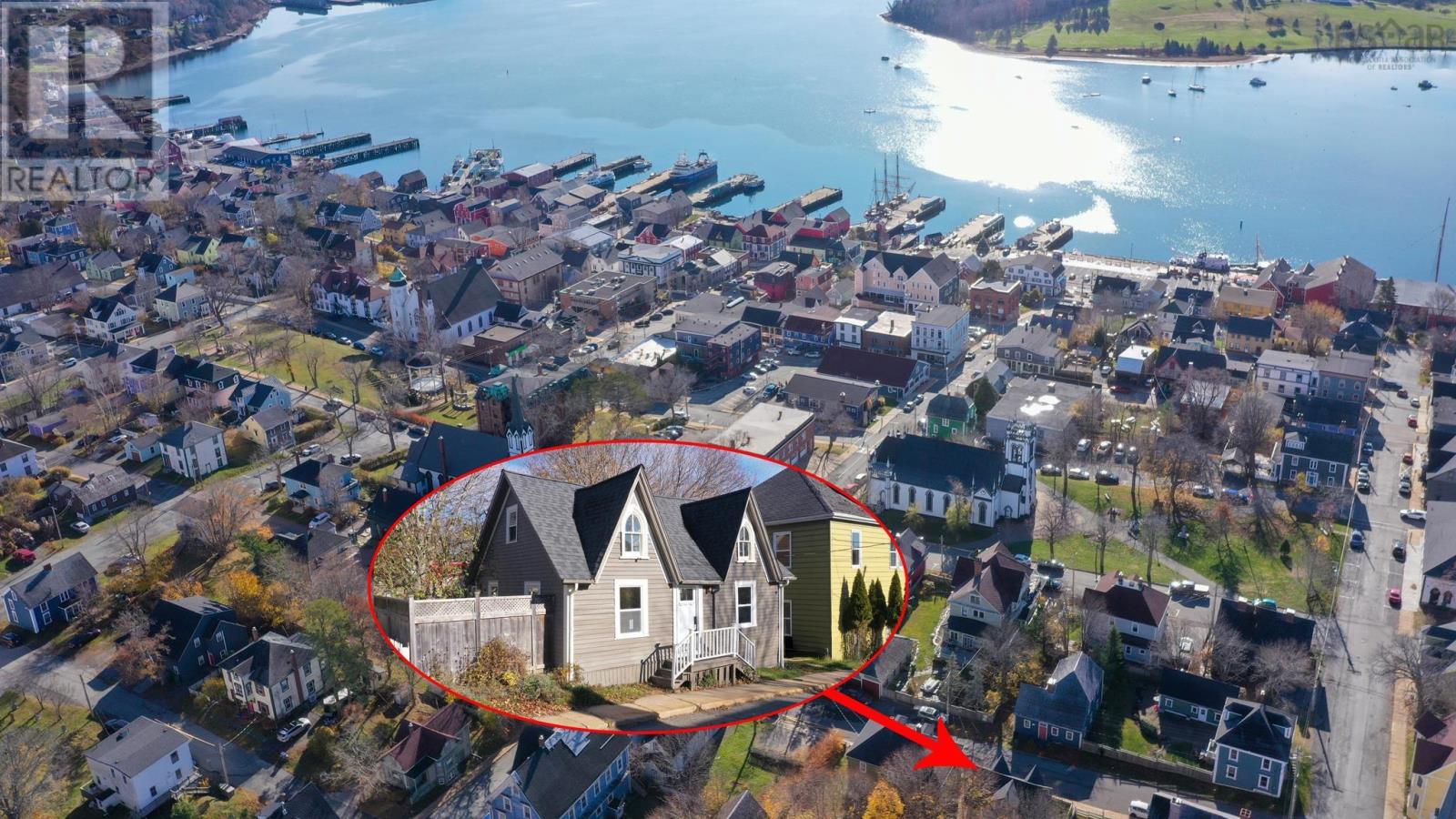 77 Fox Street, Lunenburg, Nova Scotia  B0J 2C0 - Photo 5 - 202528938