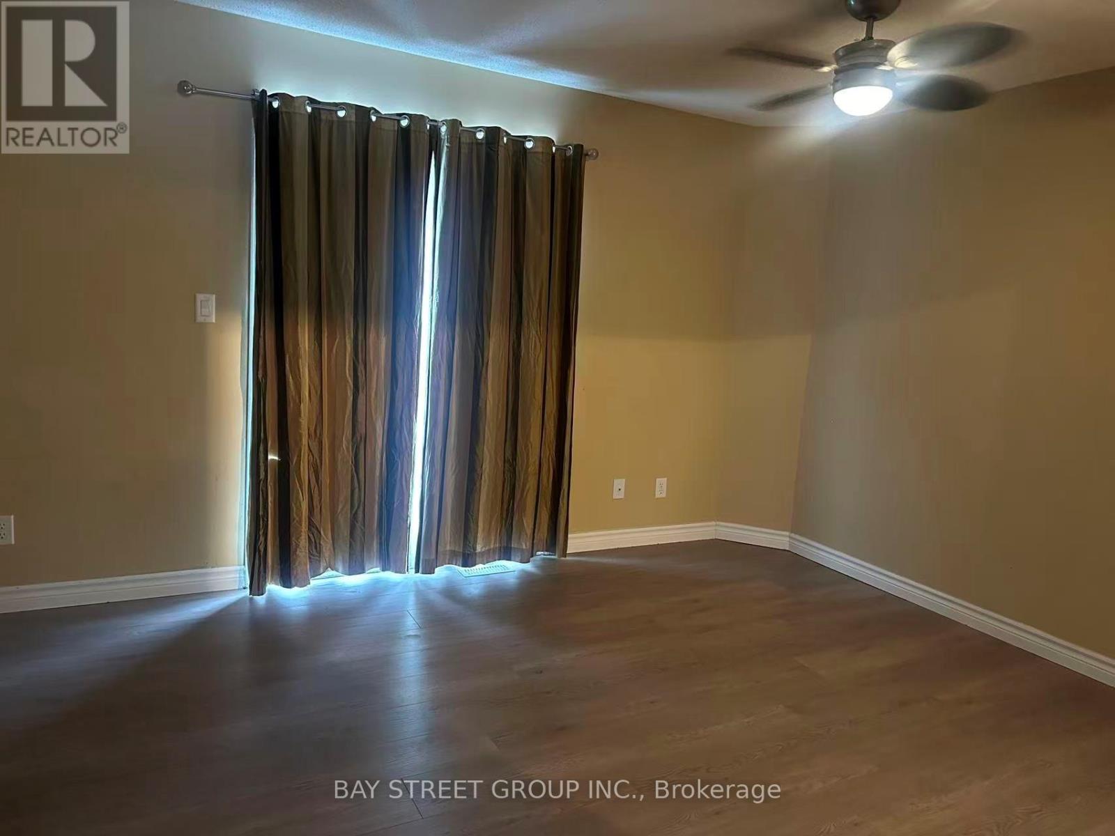 135 Walmer Gardens, London North, Ontario  N6G 4H2 - Photo 13 - X12527438