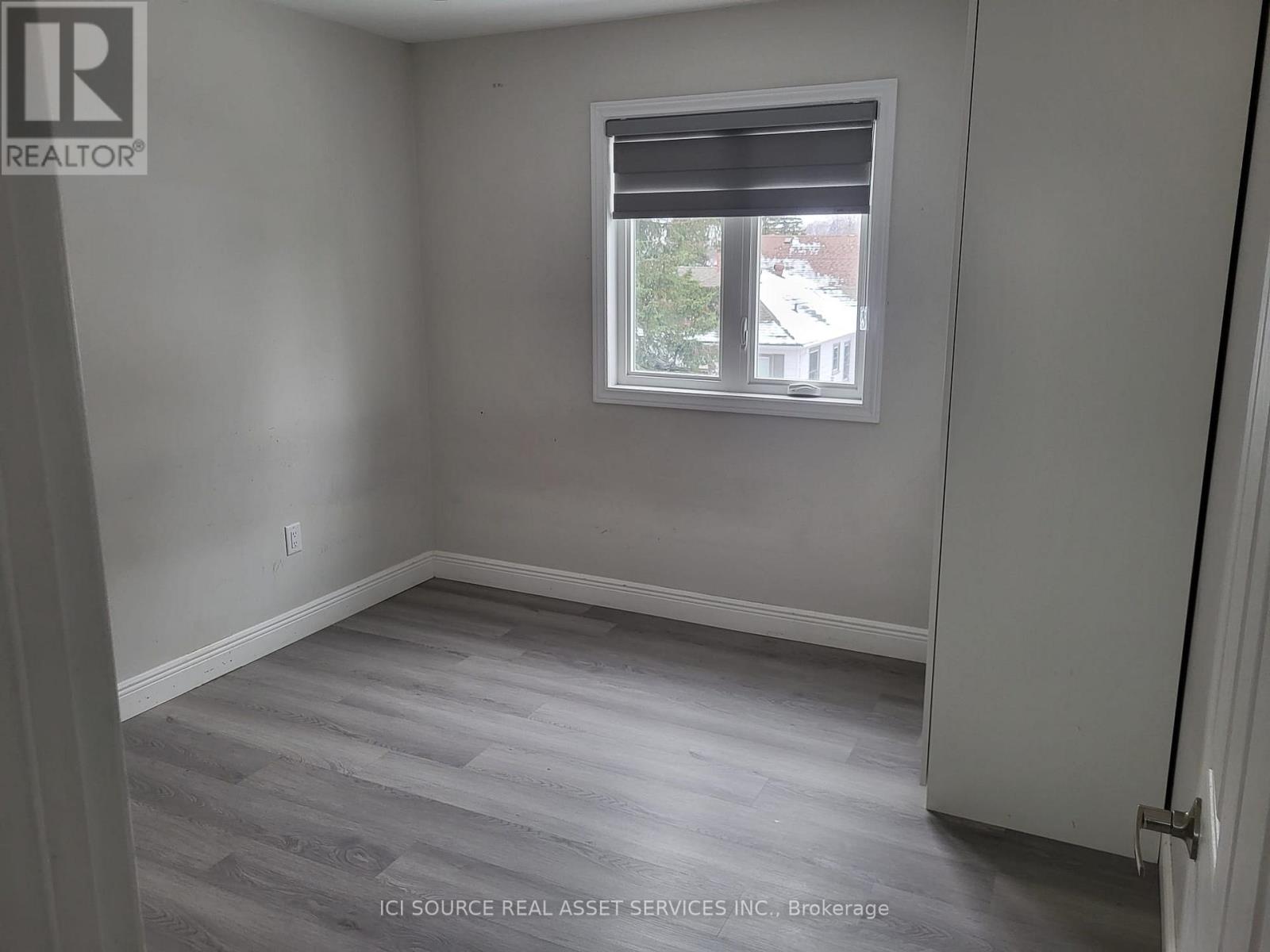 6447 Culp Street, Niagara Falls (Dorchester), Ontario  L2G 2C2 - Photo 6 - X12293476