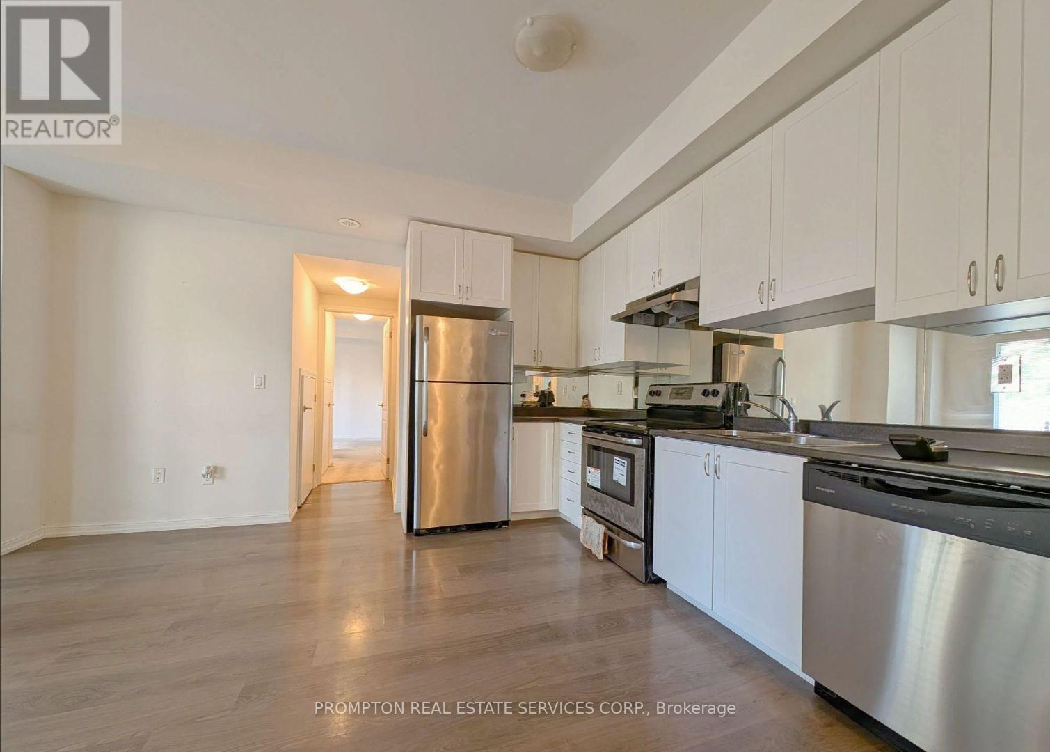 2 - 3120 Boxford Crescent, Mississauga, Ontario  L5M 0X1 - Photo 3 - W12468181