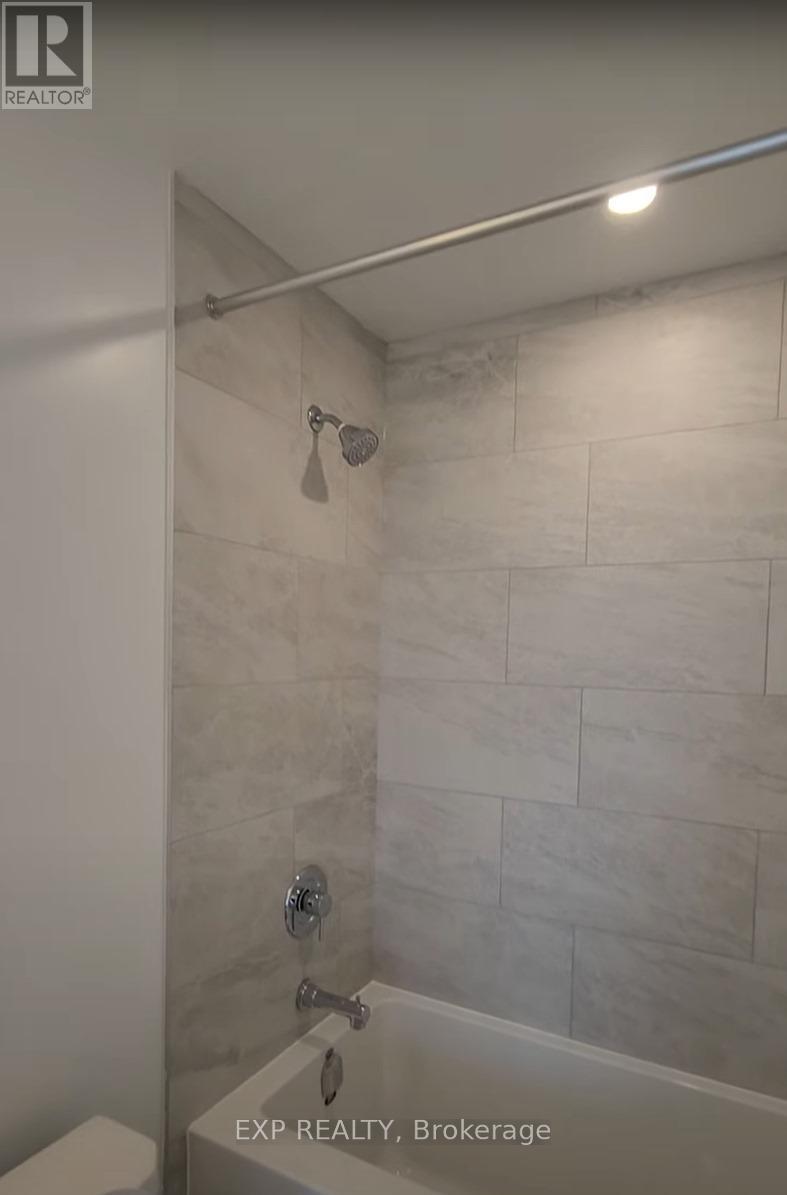 2203 - 395 Square One Drive, Mississauga, Ontario  L5B 0P6 - Photo 7 - W12462497