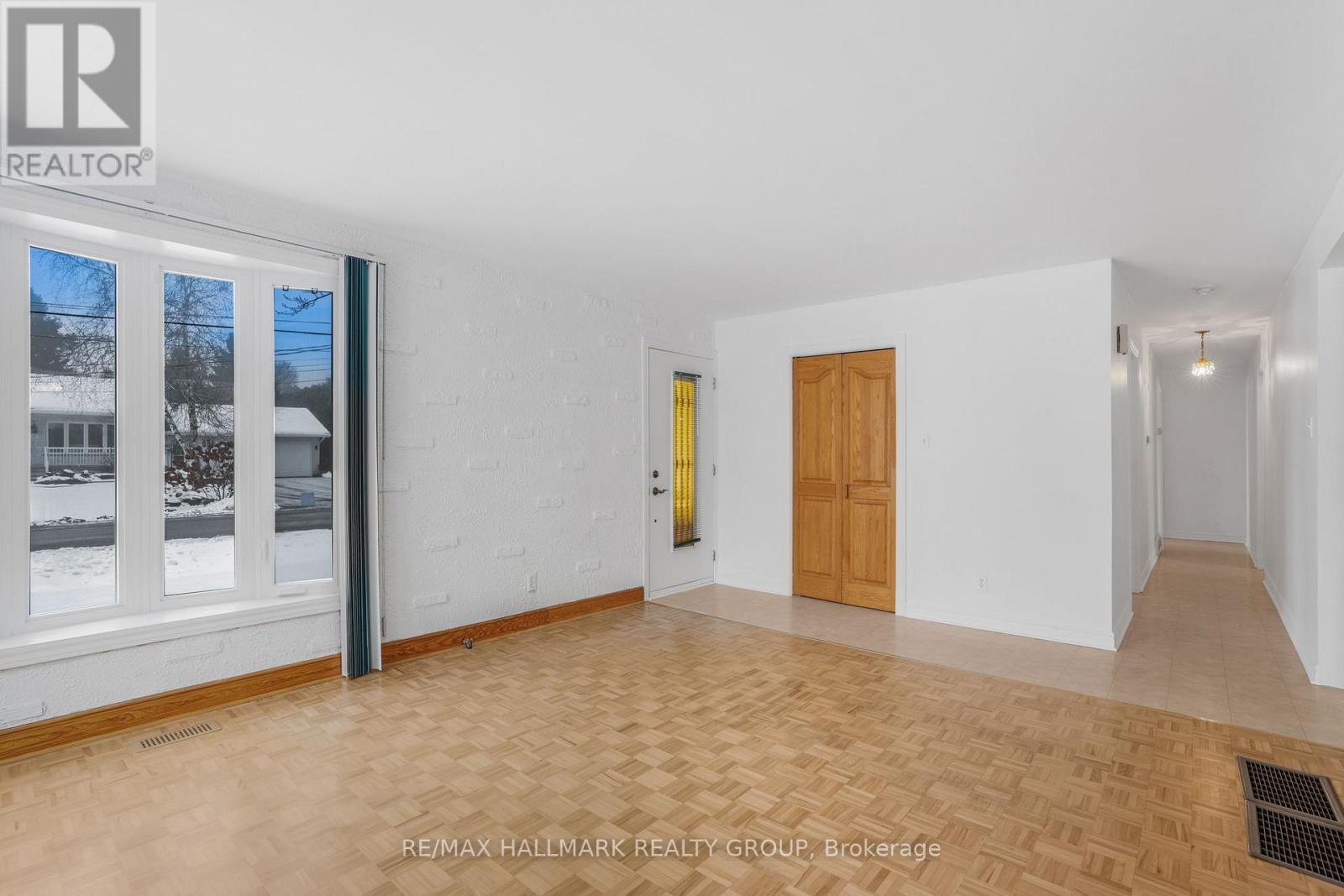 80 Cadieux Street S, Hawkesbury, Ontario  K6A 2W1 - Photo 4 - X12608772