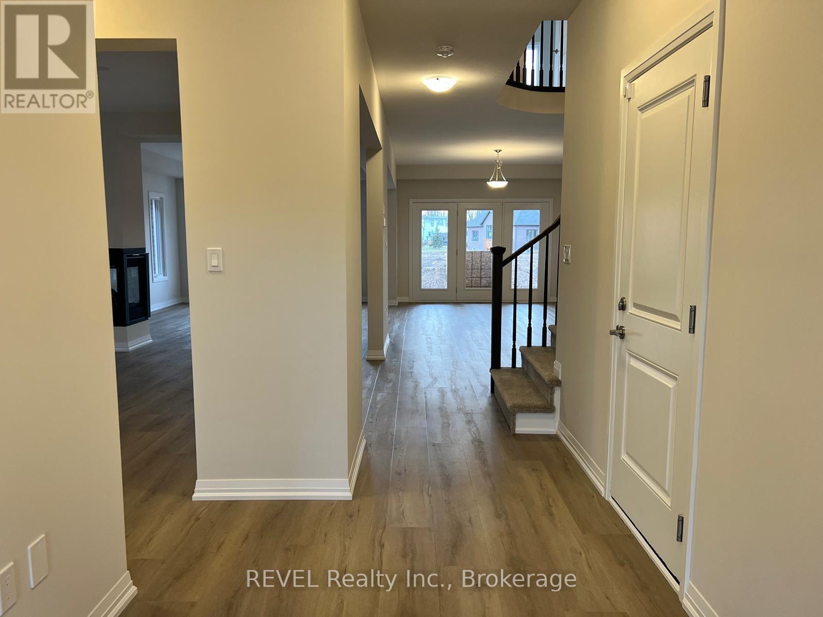 1013 Kraft Road N, Fort Erie, Ontario  L2A 0H3 - Photo 4 - X12608796