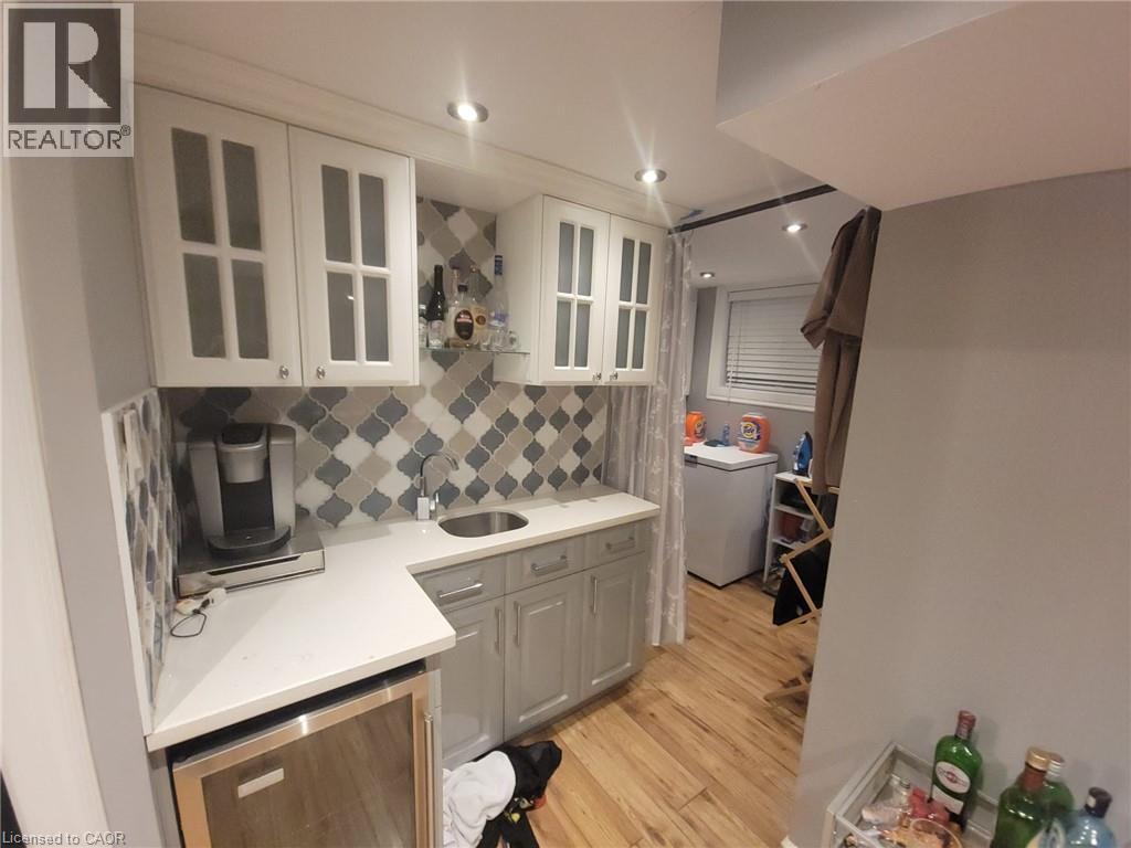 5486 HIXON Avenue, Burlington, Ontario