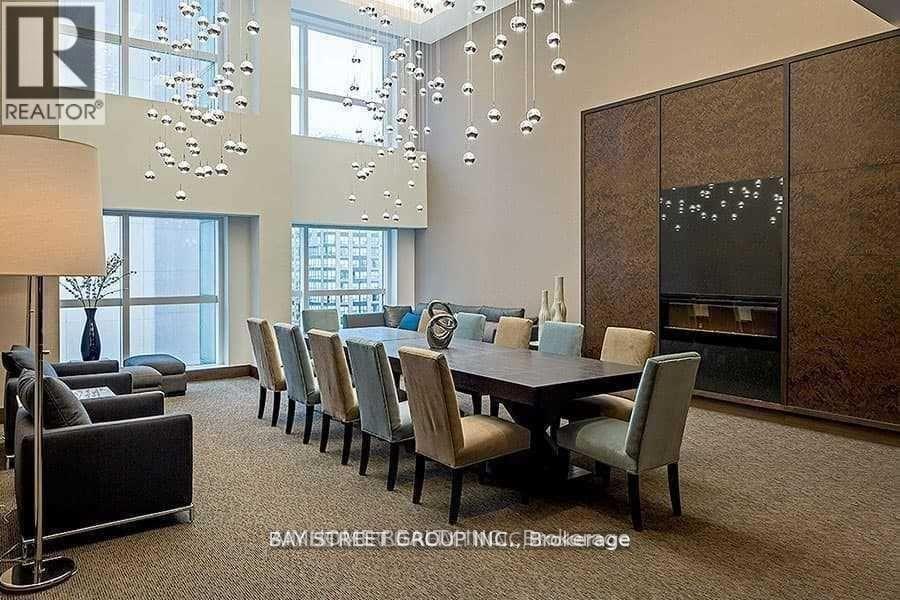 1703 - 386 Yonge Street, Toronto, Ontario  M5B 0A5 - Photo 5 - C12608770