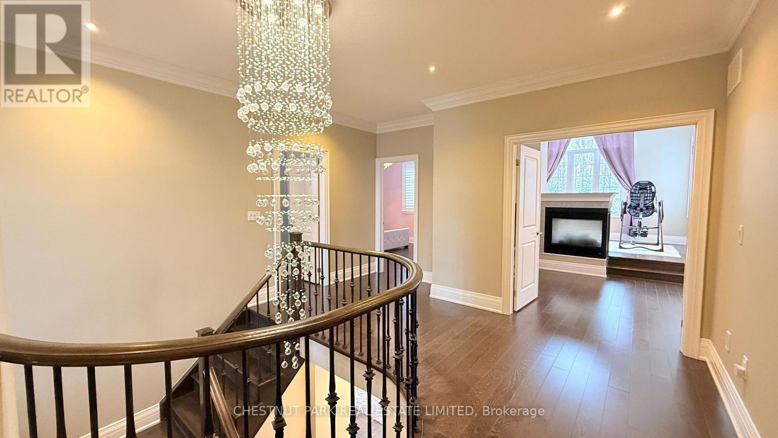 92 Heintzman Crescent, Vaughan, Ontario  L6A 4T1 - Photo 17 - N12608782