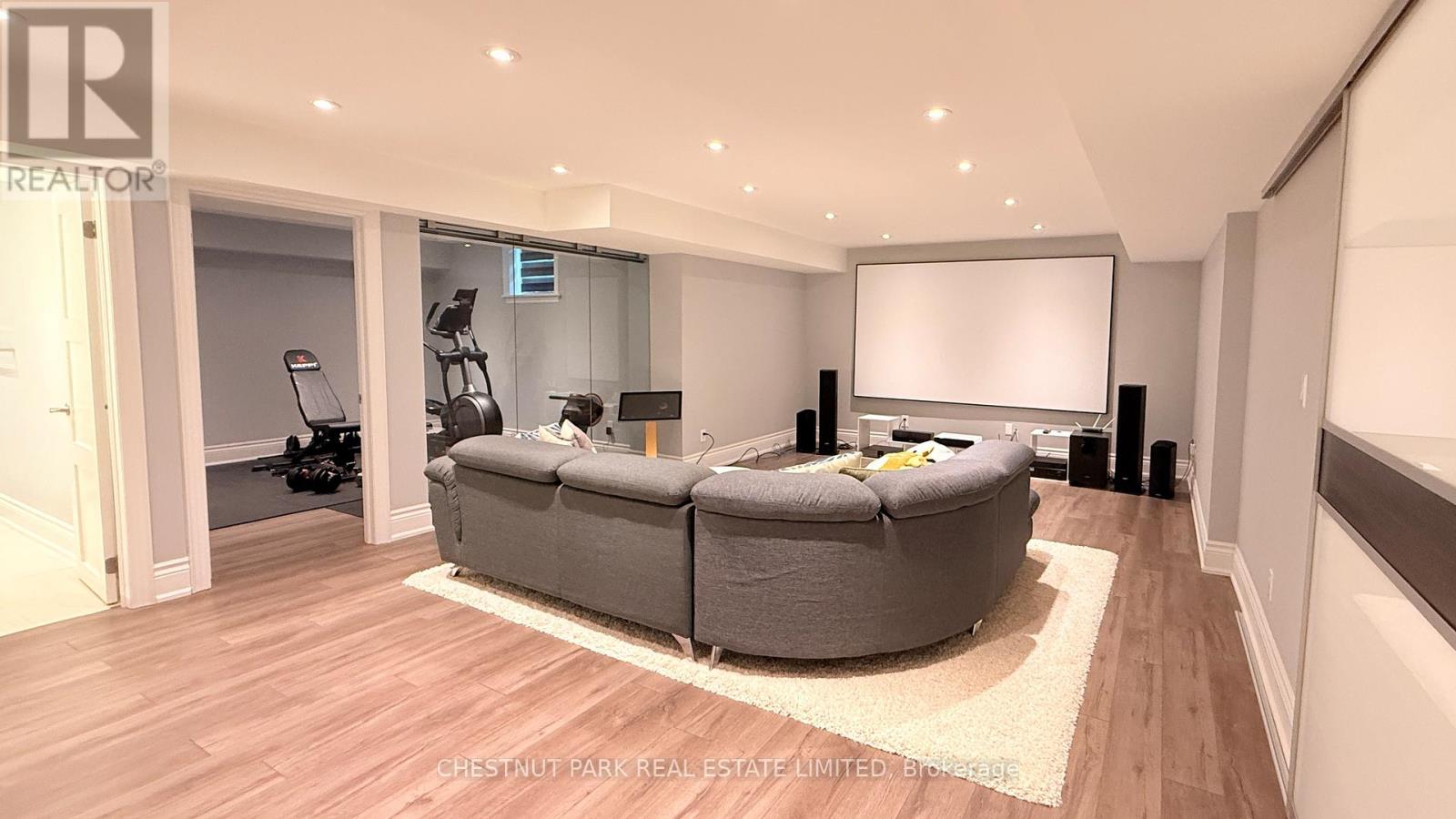 92 Heintzman Crescent, Vaughan, Ontario  L6A 4T1 - Photo 34 - N12608782