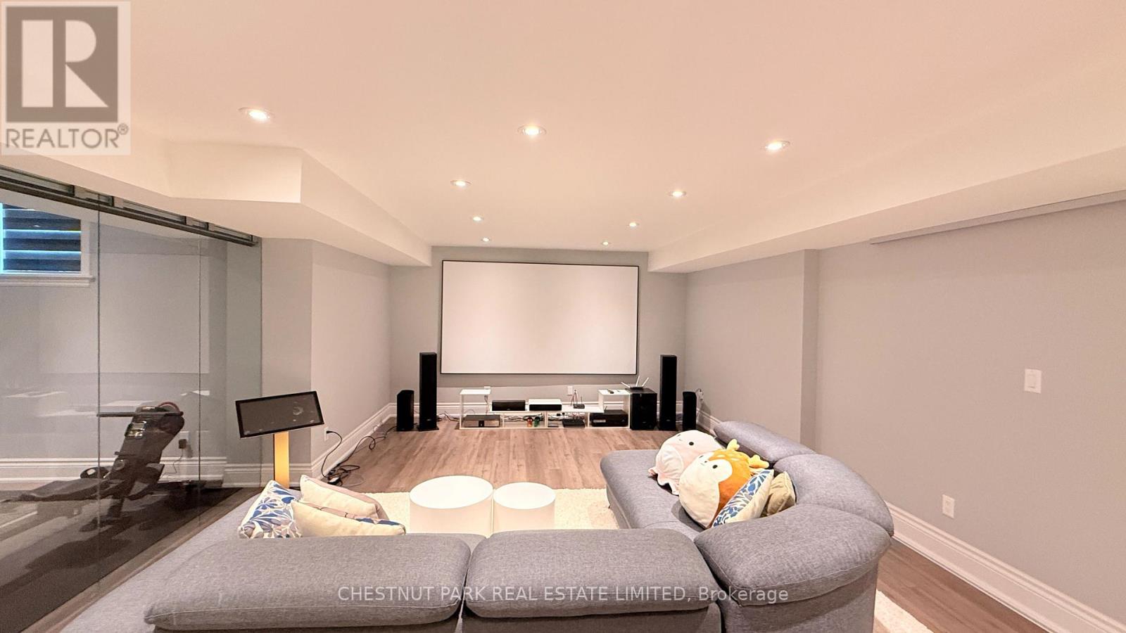 92 Heintzman Crescent, Vaughan, Ontario  L6A 4T1 - Photo 35 - N12608782