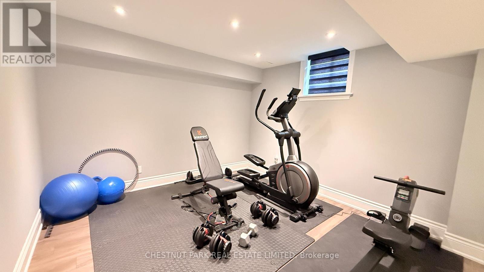 92 Heintzman Crescent, Vaughan, Ontario  L6A 4T1 - Photo 36 - N12608782