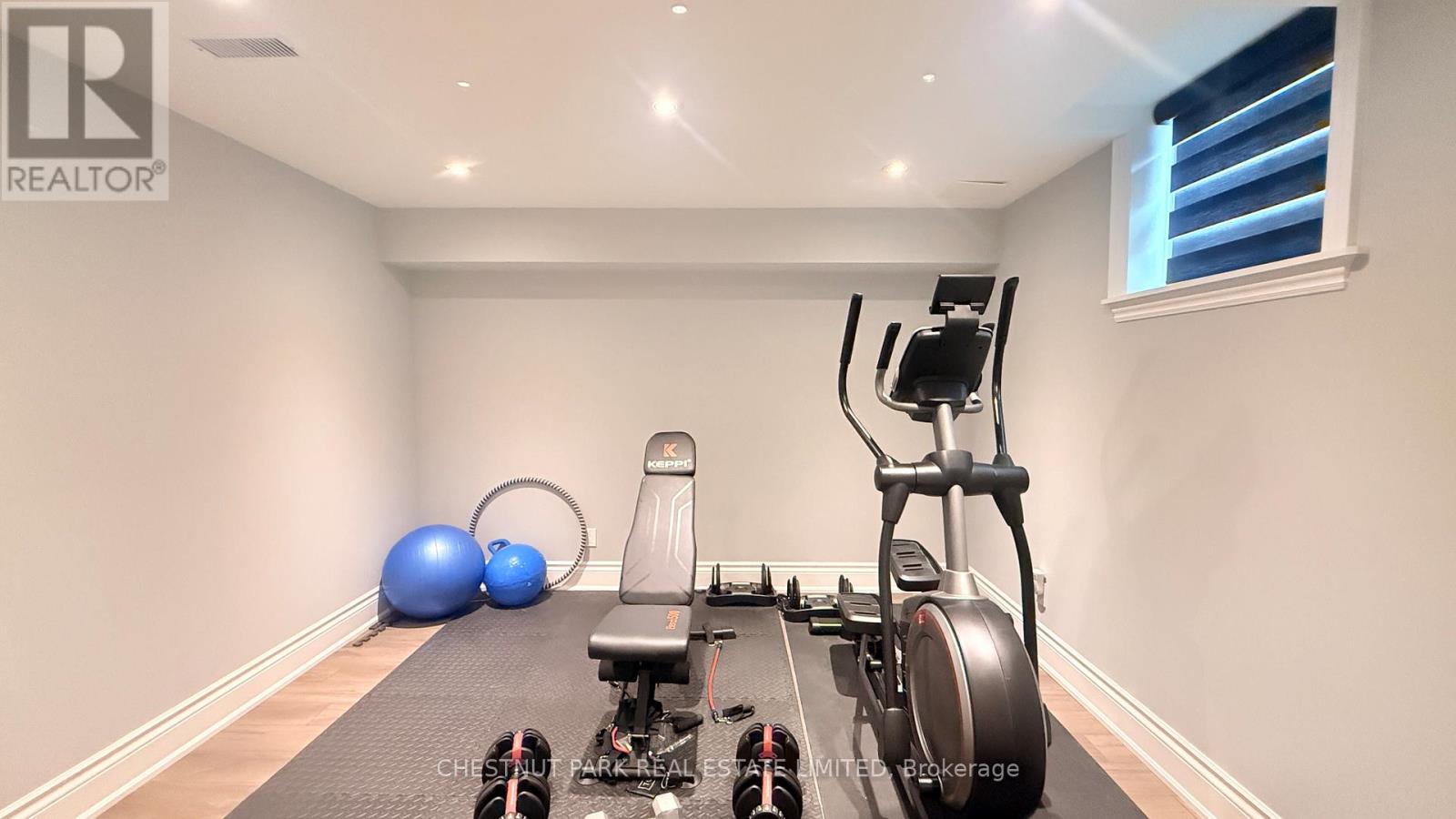 92 Heintzman Crescent, Vaughan, Ontario  L6A 4T1 - Photo 37 - N12608782