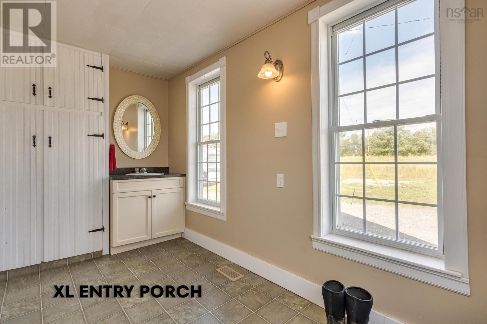 710 Main Street, Lawrencetown, Nova Scotia  B0S 1M0 - Photo 10 - 202527112